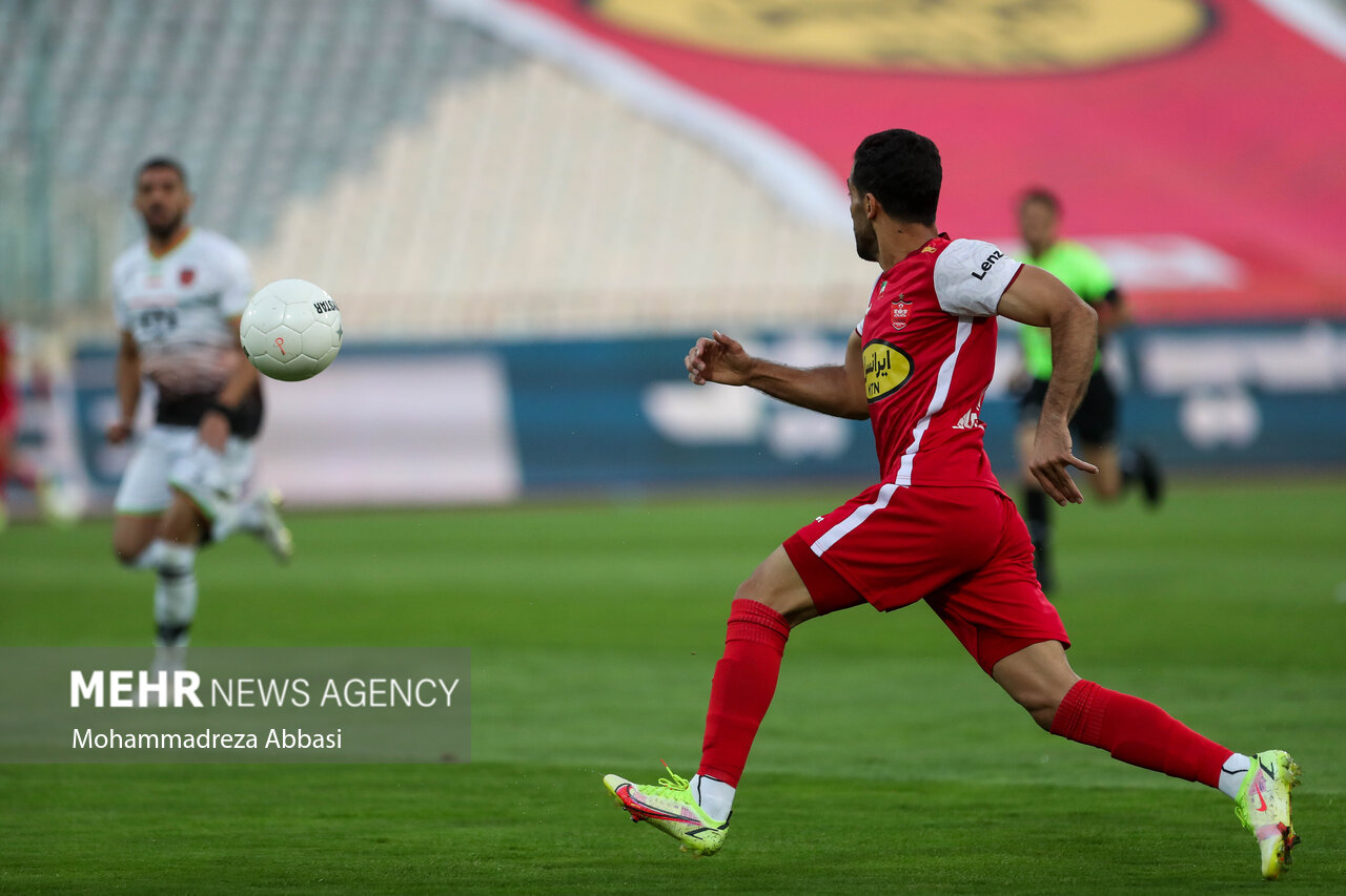 IPL: Persepolis too strong for Nassaji, Sepahan defeats Mes Kerman