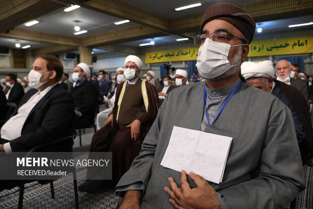 دیدار مسئولان نظام و میهمانان کنفرانس وحدت اسلامی‌ با رهبر انقلاب