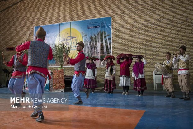 جشنواره گردشگری نخل و خرما در طرود(جنوب شهرستان شاهرود) برگزار شد.