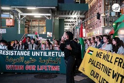 نیویارک کے ٹائمز سکوائر میں فلسطین کی حمایت میں مظاہرہ + تصاویر