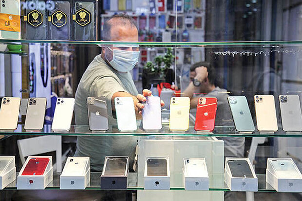 ماجرای کاهش ۵۰ درصدی واردات رسمی تلفن همراه