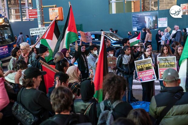 نیویارک کے ٹائمز سکوائر میں فلسطین کی حمایت میں مظاہرہ + تصاویر