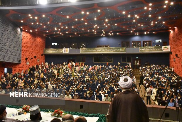 پاکستان میں "عشق پیغمبر اکرم (ص) " مرکز وحدت مسلمین کانفرنس کا انعقاد