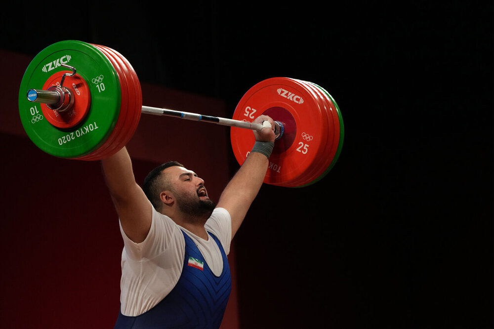 علی داودی وزنه برداری