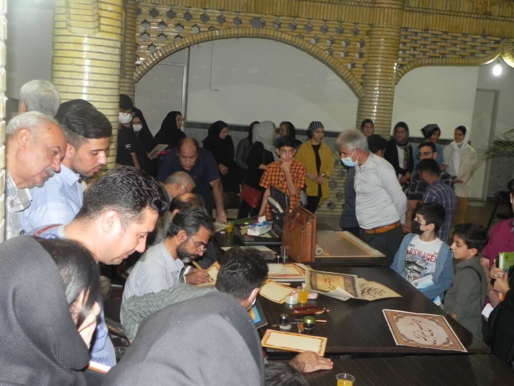 نمایشگاه خوشنویسی «مشق مهر» در شهرستان ساوه افتتاح شد