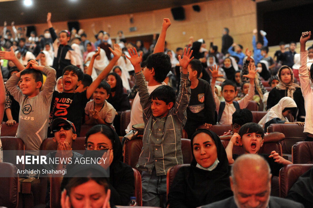 مهمانی ویژه برای ۱۰۰۰ کودک کار در تهران