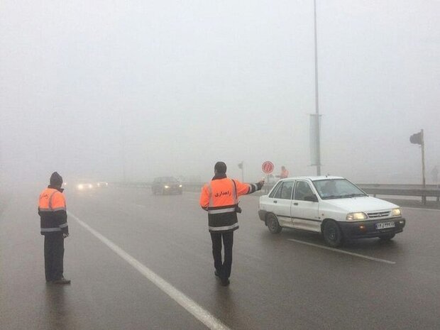 مه گرفتگی و وزش باد موجب کاهش دید رانندگان در خراسان رضوی شد