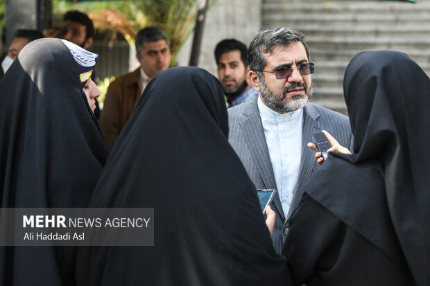 همکاری با رسانههای تروریستی محرومیت و مجازات به دنبال دارد همکاری با رسانههای تروریستی محرومیت و مجازات به دنبال دارد
