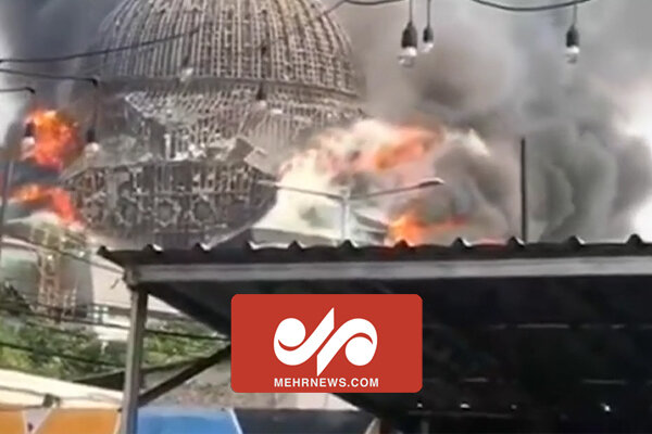 لحظه فروریختن گنبد مسجد جامع مرکز اسلامی در جاکارتا