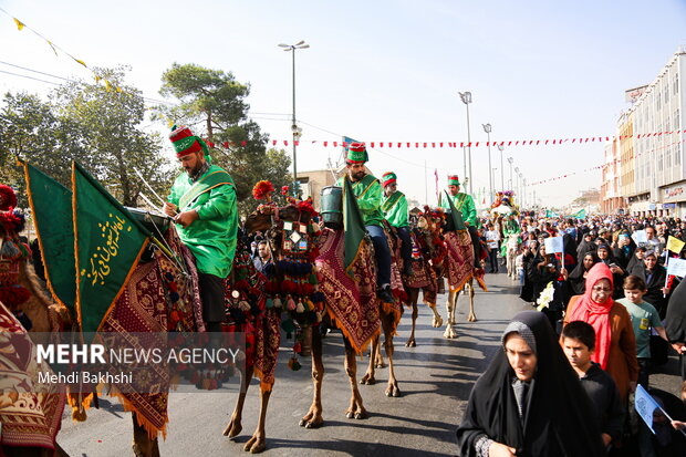 کاروان نمادین استقبال از حضرت معصومه(س) در قم