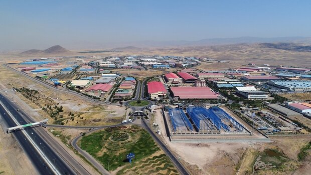 ۳۸.۸ درصد اقتصاد استان زنجان مربوط به بخش صنعت است