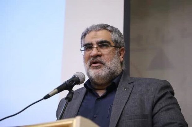 دانش آموزان باید با پیشرفتهای ایران در ابعاد مختلف آشنا شوند