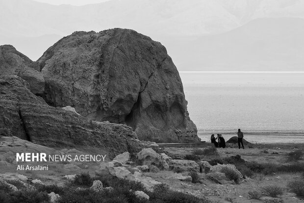 روز شمار مرگ در دریاچه ارومیه