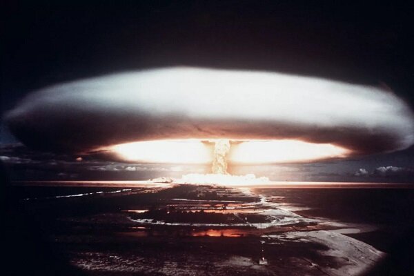 آیا استفاده از بمب اتم در نظام بین الملل تنها یک «افسانه» است؟