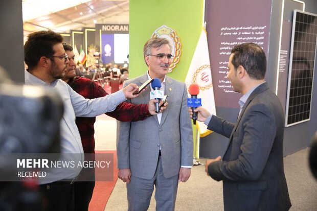 آیین عملیات اجرایی شهرک زنجیره فوتوولتائیک انرژی های تجدیدپذیر ایران با حضور احسان خاندوزی وزیر اقتصاد و امور دارایی برگزار شد