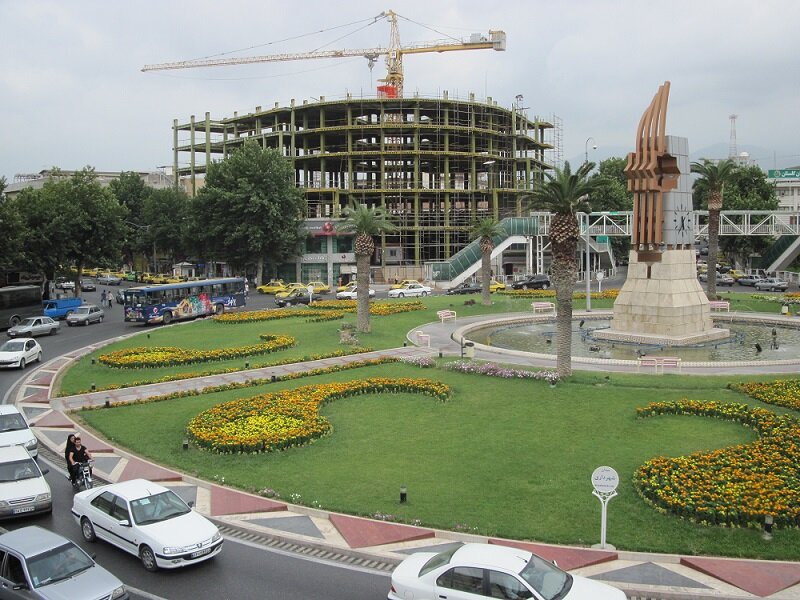 گرگان اسیرآسمان خراشهای نیمه تمام/انتظار ۱۵ ساله مردم ادامه دارد