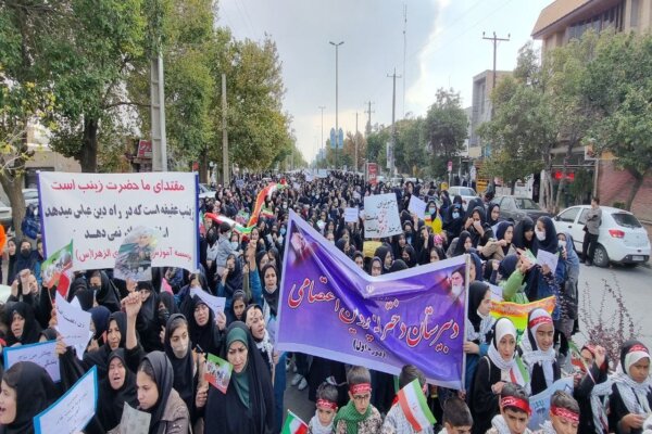 بانوان قروه ای اقدامات آشوبگران در کردستان را محکوم کردند بانوان قروه ای اقدامات آشوبگران در کردستان را محکوم کردند