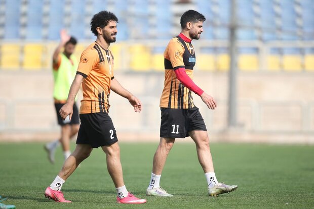 دو کاپیتان پرسپولیس از حضور در تمرین سرخپوشان محروم شدند دو کاپیتان پرسپولیس از حضور در تمرین سرخپوشان محروم شدند