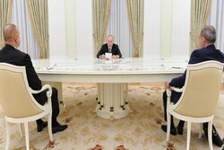 Putin invites Armenia, Azerbaijan leaders to Russia