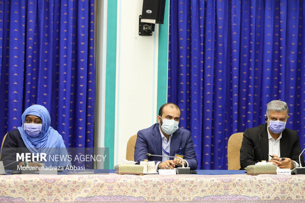محمد شجاعیان مدیر عامل گروه رسانه ای مهر در دیدار اعضای مجمع عمومی سازمان خبرگزاری های آسیا و اقیانوسیه با رئیس جمهور حضور دارد