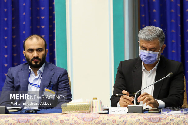محمد شجاعیان مدیر عامل گروه رسانه ای مهر در دیدار اعضای مجمع عمومی سازمان خبرگزاری های آسیا و اقیانوسیه با رئیس جمهور حضور دارد