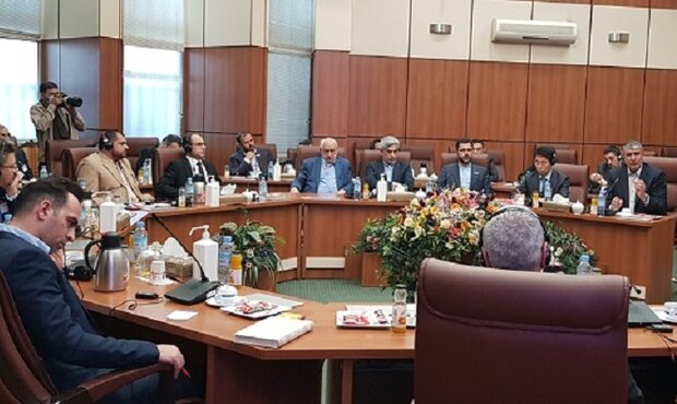 OANA meeting attendees visit Iran's atomic agency