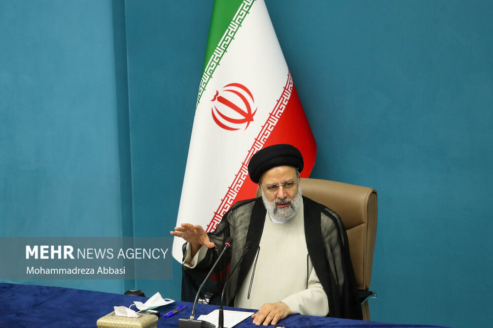 دشمن نے مضبوط ایران کا مقابلہ کرنے کے لیے ہائبرڈ جنگ چھیڑی ہے، آیت اللہ رئیسی