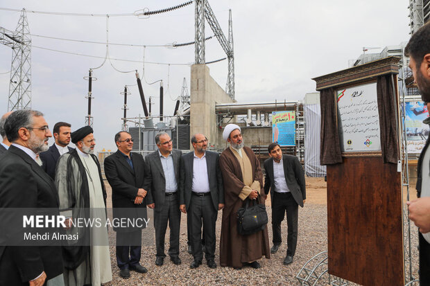  افتتاح واحدهای گازی اول و دوم نیروگاه آریان ۲ زنجان را با ظرفیت تولید ۳۶۶ مگاوات برق