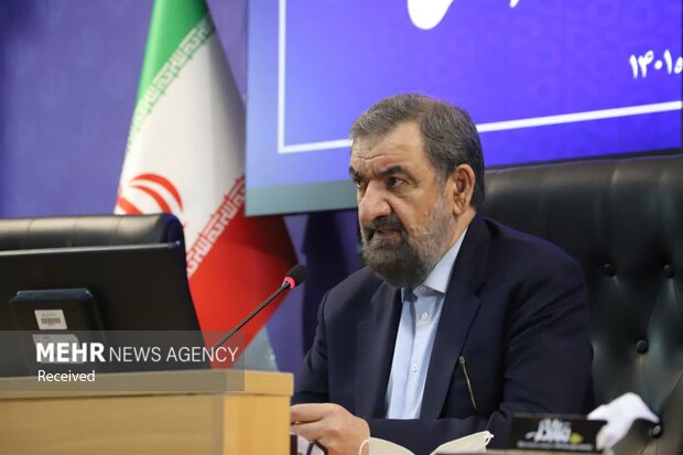 رضائي: إيران كسرت جدار الحظر ووصلت إلى العديد من الأسواق العالمية