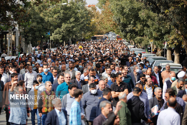 راهپیمایی مردم همدان در محکومیت اقدام تروریستی شاهچراغ