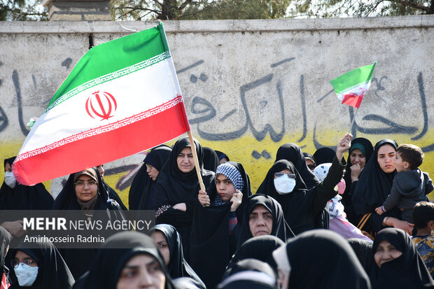 راهپیمایی مردم بیرجند در محکومیت حادثه تروریستی حرم شاهچراغ