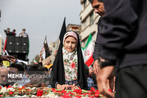 راهپیمایی مردم تهران در پی جنایت حرم مطهر احمدبن موسی (ع)