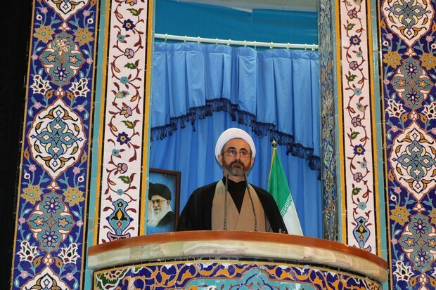 تلاش استکبار توقف روند رو به رشد انقلاب اسلامی در سطح دنیا است