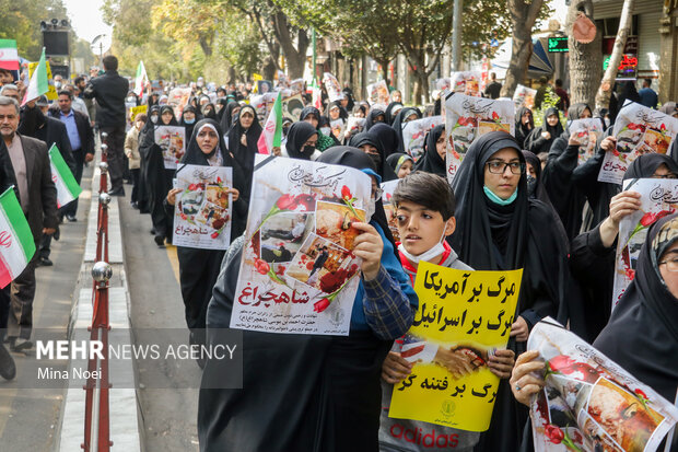 Iranians pour into streets to condemn Shiraz terrorist attack
