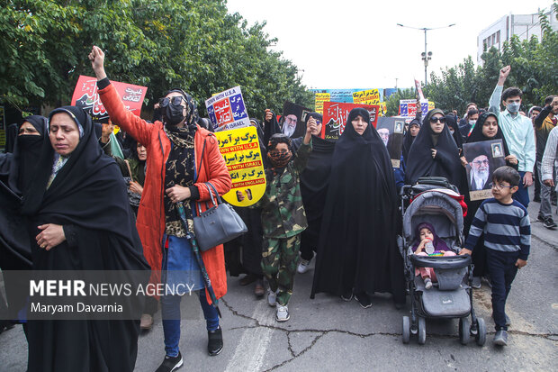 راهپیمایی مردم بجنورد در محکومیت حادثه تروریستی حرم شاهچراغ