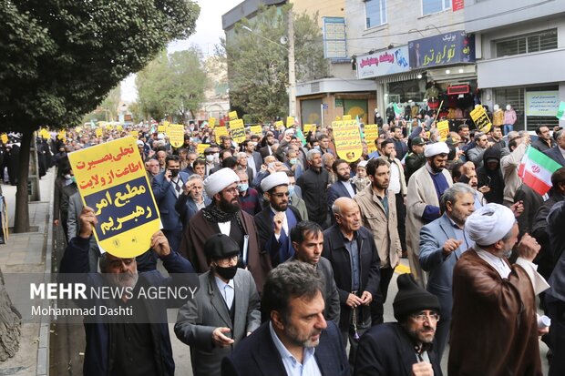 راهپیمایی مردم اردبیل در محکومیت حادثه تروریستی حرم شاهچراغ