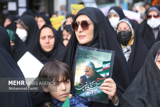 راهپیمایی مردم اردبیل در محکومیت حادثه تروریستی حرم شاهچراغ