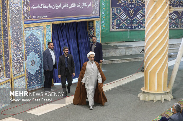 حجت السلام حیدر مصلحی در نماز جمعه تهران ششم آبان ماه ۱۴۰۱ حضور دارد