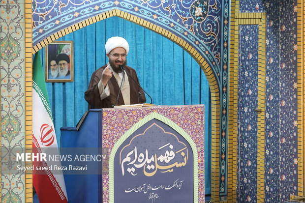 گامهای ماه رمضان شنیده میشود گامهای ماه رمضان شنیده میشود