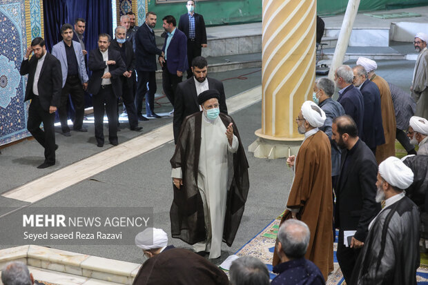 حجت الاسلام سید ابراهیم رئیسی رئیس‌جمهور در نماز جمعه تهران ششم آبان ماه ۱۴۰۱ حضور دارد