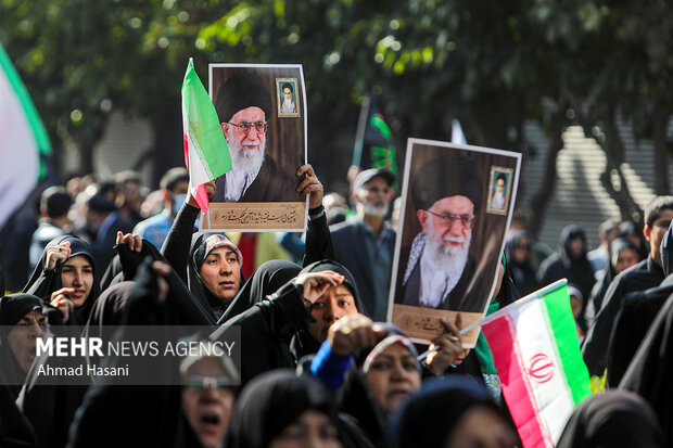 راهپیمایی مردم مشهد محکومیت حادثه تروریستی شیراز