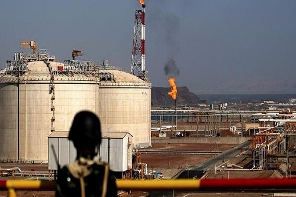 غارت حدود 10 میلیون بشکه نفت یمن زیر سایه آتش بس