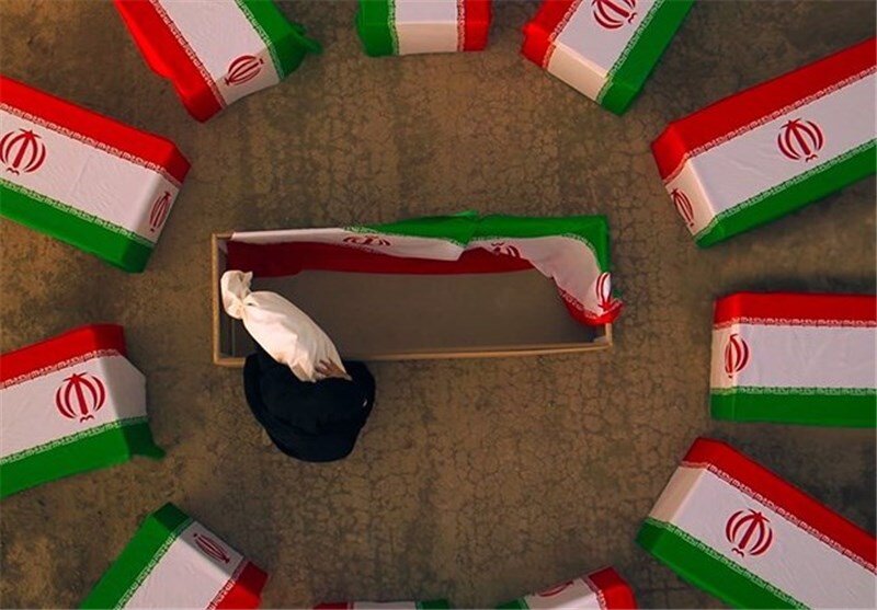 روایتی از شهید ۱۸ ساله انقلاب/ لباس سفید «علی» با خونش گلگون شد