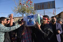 شیراز حملے میں شہید ہونے والے اسکول کے طلبا کی تشییع جنازہ