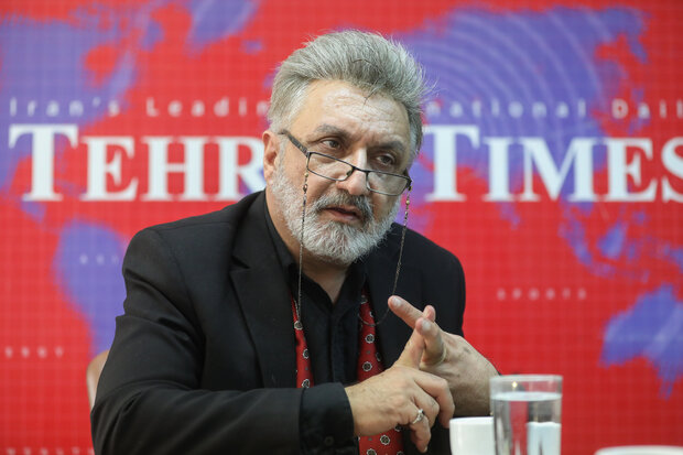 با عینالله باقرزادهها مواجهیم/ مشکل در بحران هویت است