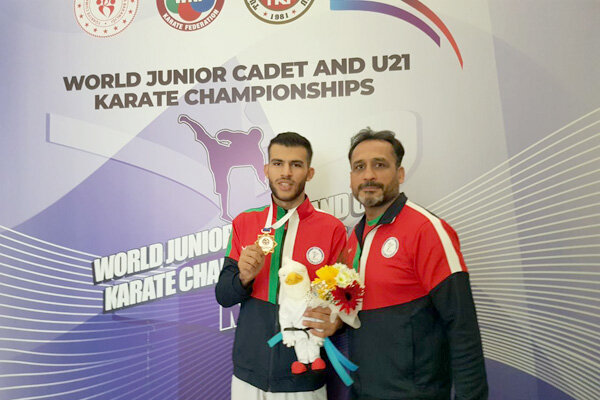 İranlı karateci Konya'daki yarışmalarda altın madalya kazandı İranlı karateci Konya'daki yarışmalarda altın madalya kazandı