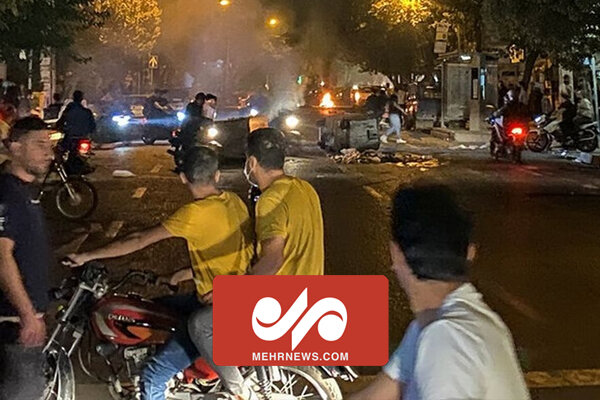 تصاویری از اغتشاشات چندروز اخیر آشوبگران در کشور  تصاویری از اغتشاشات چندروز اخیر آشوبگران در کشور