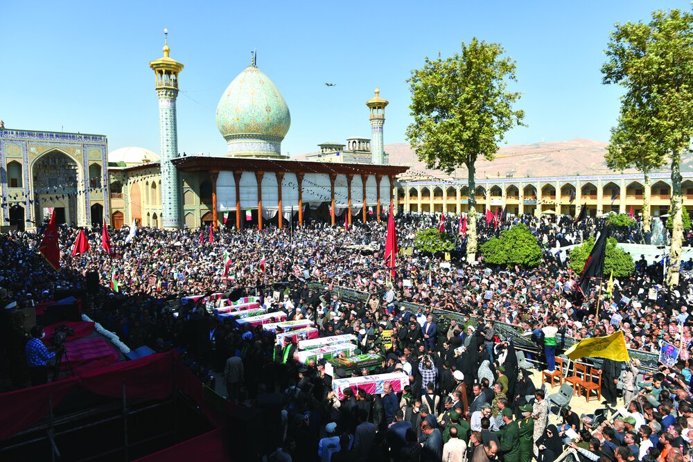 Huge funeral for Shiraz terror victims