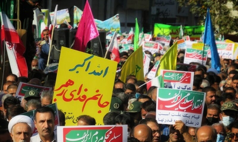 پیکر دو شهید حادثه تروریستی شیراز در شهر یاسوج تشییع شد