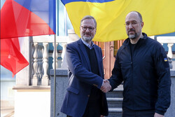 Czech, Ukrainian PMs meet in Kyiv as Russian strikes continue